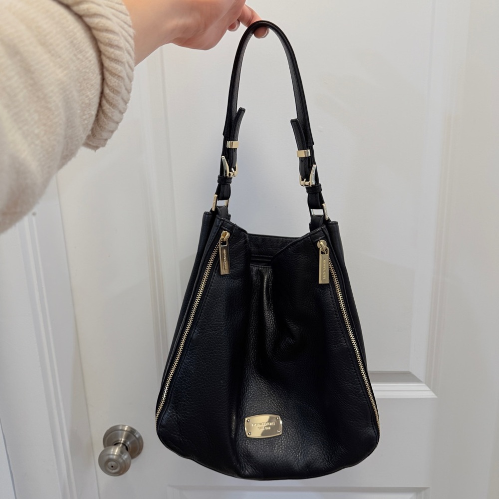 Michael Kors Black Leather Shoulder Bag - Picture 3 of 6